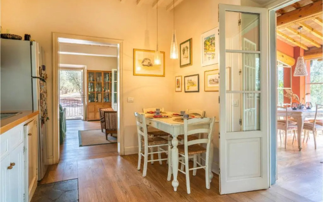 Stunning Home in Impruneta With 3 Bedrooms and Wifi