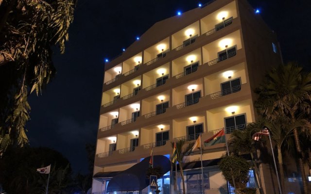 Maple Leaf Hotel in Accra, Ghana from 101$, photos, reviews - zenhotels.com hotel front