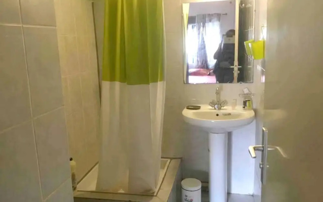 Studio in Saint-denis - 3 km From the Beach