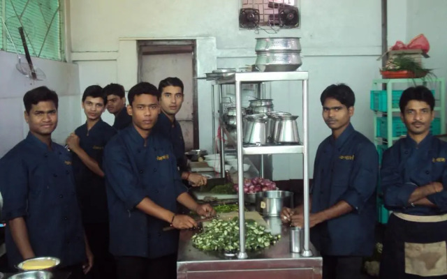 Darshan Executive Hotel And Lodge