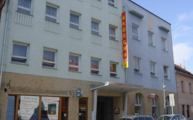 Hotel Koruna Злонице вид на фасад