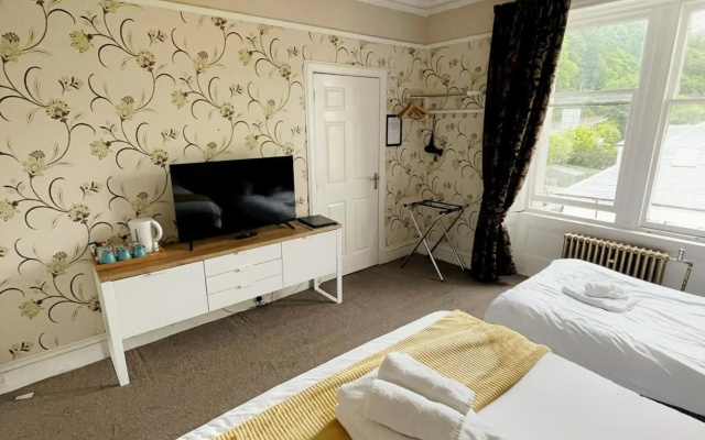 King's Knoll Hotel