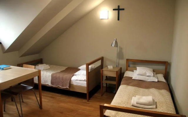 Dom Gości Opactwa Benedyktynów