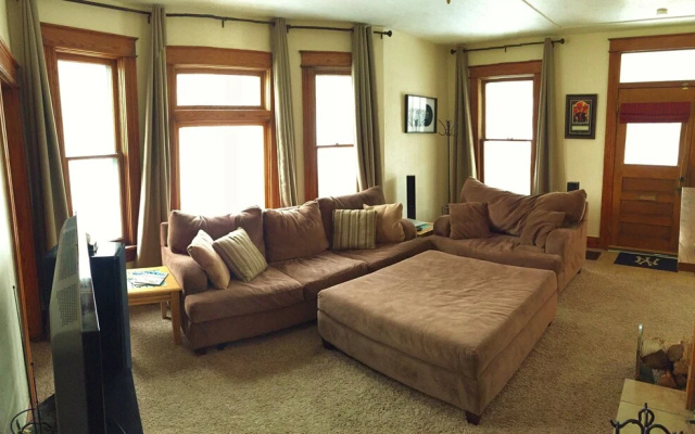 3-Bedroom Home Near Trolley Square