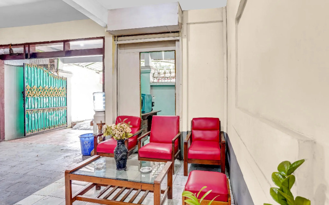 SPOT ON 90098 Anak Mama Guesthouse