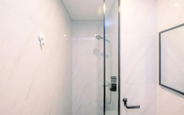 Nice and Elegant Studio at Ciputra World 2 Apartment
