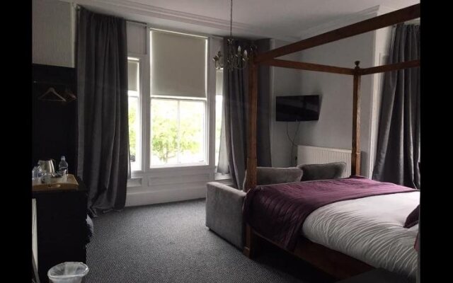 The Chapel Cross Guesthouse