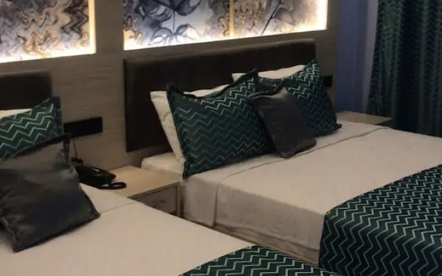 Josef Hotel
