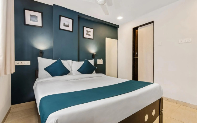 OYO SilverKey 76611 Nirsukh Palace