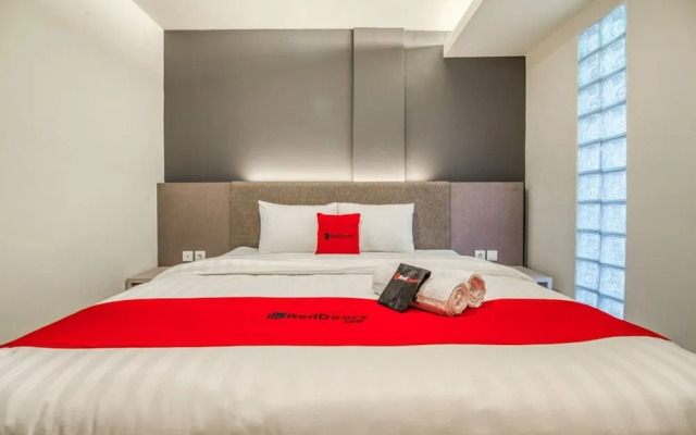 RedDoorz Plus near Akademi Kepolisian Semarang 3