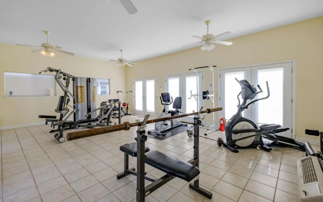 Oak Shores Studio 6