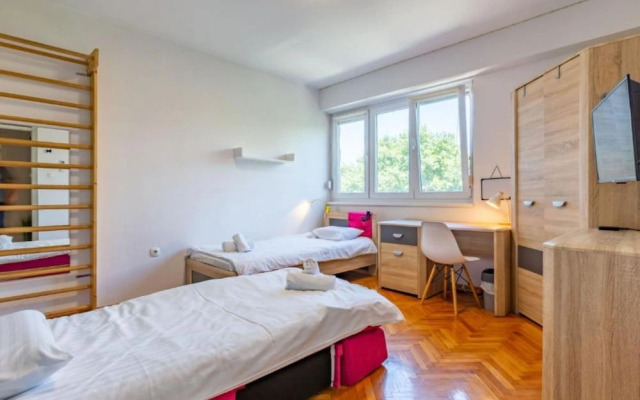 Artsea Apartment