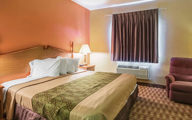 Econo Lodge Inn & Suites Ripley