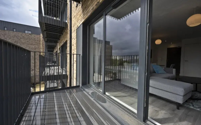 Seven Living Ashford - Luxury Studio Apartment