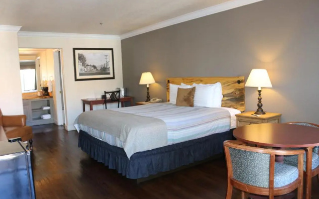 Historian Inn