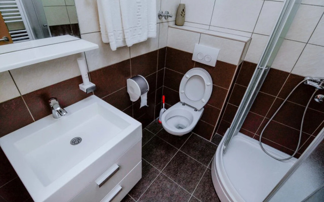 Hotel Majna