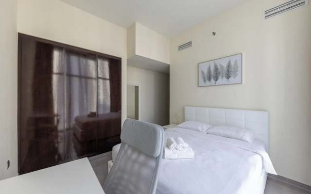 Modern 2BR Apartment in Merano Tower