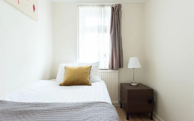 Lovely 3 bed house close to central