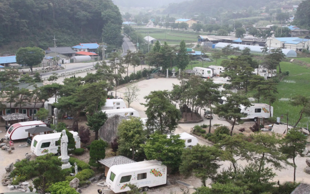 Gongju Jangseung Maeul Pension