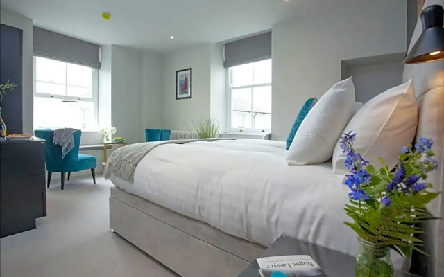 Golden Vanity, Maritime Suites, Brixham