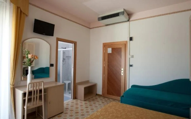 Hotel Condor
