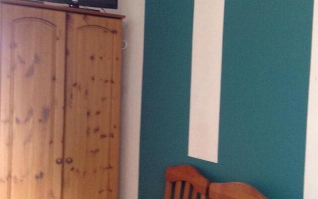 Donna's Bed and Breakfast (Langlands)
