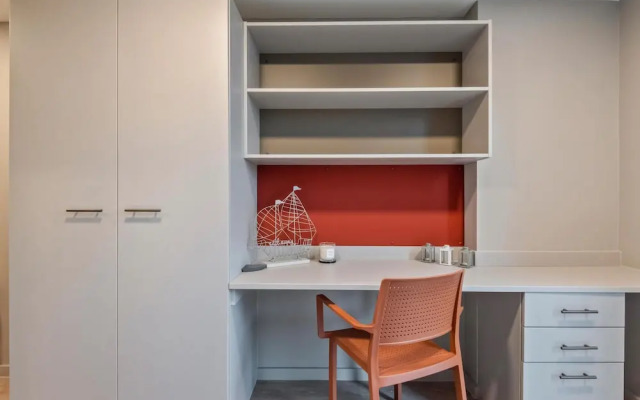 Amazing Location! 6BR Liverpool Apt - Sleeps 6