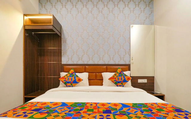 Fabhotel California Heights