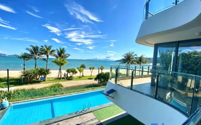 Guanhai Dolphin Ocean View Hotel (China Resources Xiaojingwan Store)