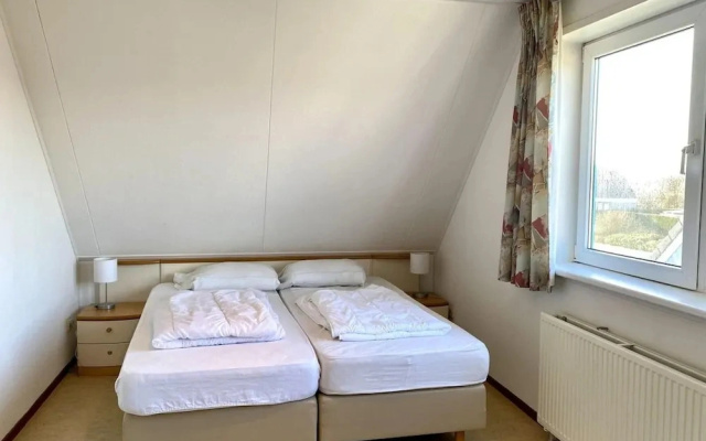Comfortable Bungalow for 6 People,