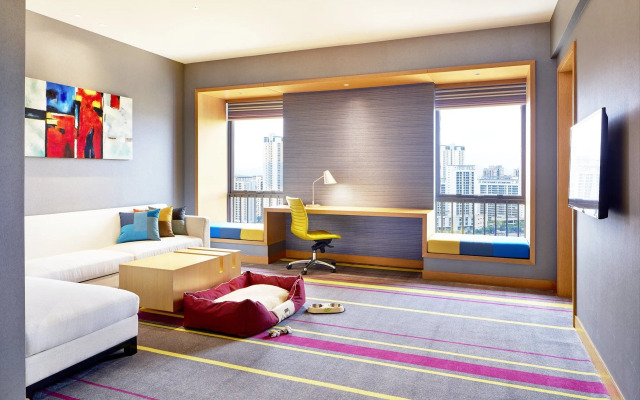 Aloft Dongguan Dynamic Town