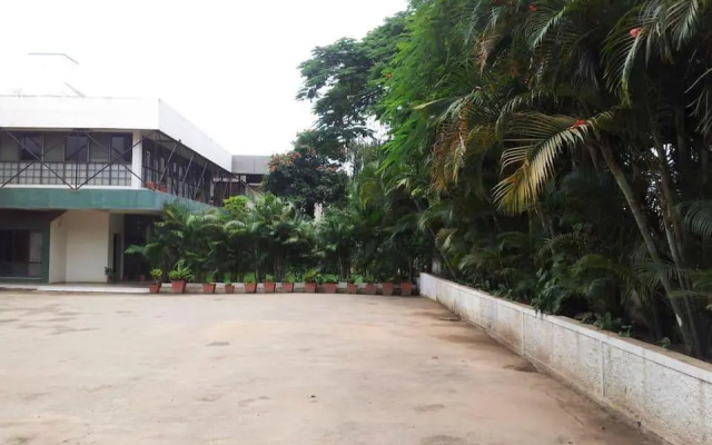The Planters Court