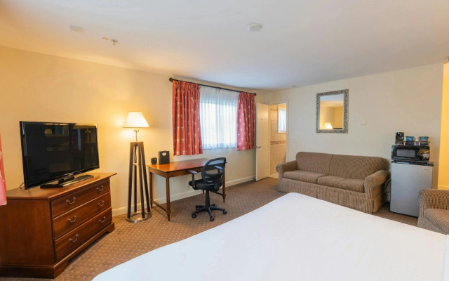 Senator Inn & Spa