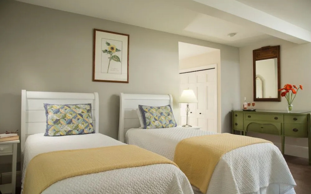 Camden Hawthorn Inn