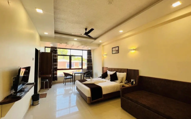 Arya Resort & Spa