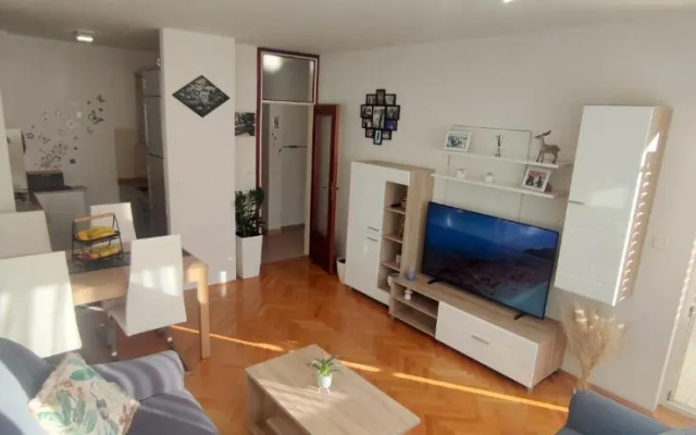 Nikolic Apartment