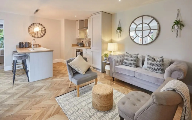 Host Stay The Hampton at Prospect Hill Apartments