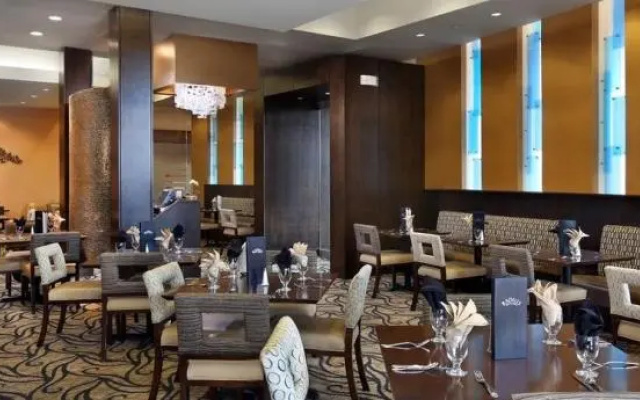 Radisson North Denver Graystone Castle Hotel