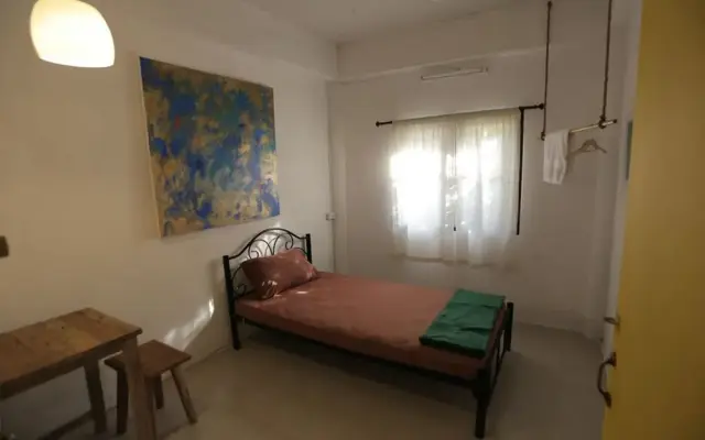 Maroom Art Hostel