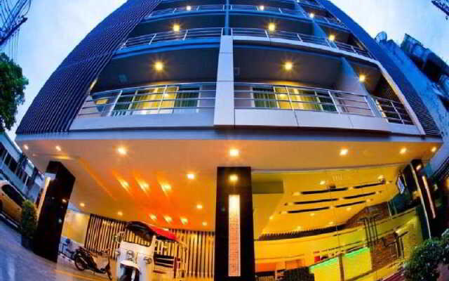 Отель Icheck Inn Residence Sukhumvit 20 Бангкок вид на фасад