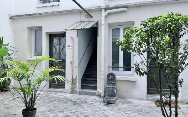 B 5495  - Porte de Versailles- Studio spacieux