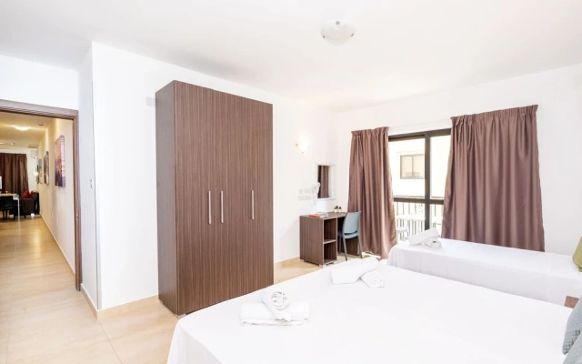 Islet Seafront 1 Bedroom Apartment