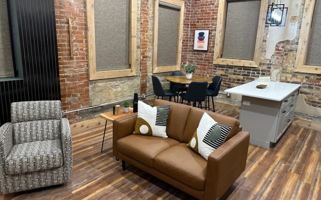 Brick Street Hotel