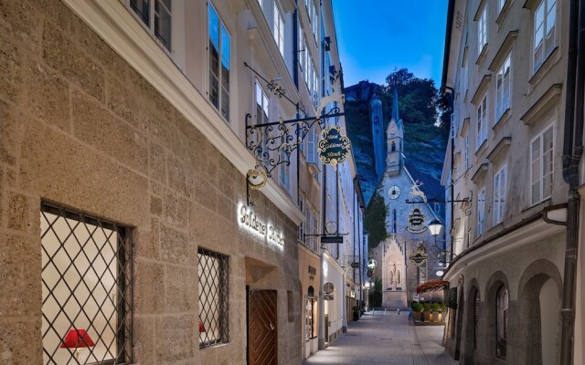 Отель Goldener Hirsch, a Luxury Collection Hotel, Salzburg Австрия, Зальцбург - отзывы, цены и фото номеров - забронировать отель Goldener Hirsch, a Luxury Collection Hotel, Salzburg онлайн вид на фасад