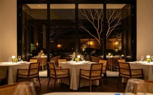 Oriental Velky Hotel (Chongqing Xinpaifang Branch)
