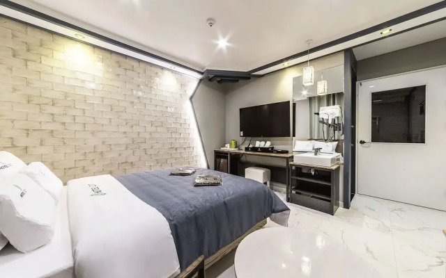 Ansan Hotel 727(안산 호텔 727)