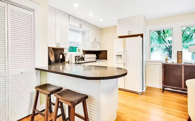 Relax Awhile - Carriage House