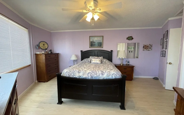 46221 Oramar Drive House by RedAwning