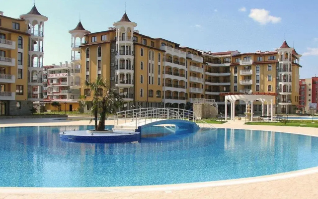 Royal Sun Apartments by PMG
