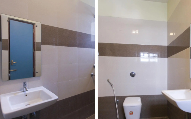 OYO 63300 Hotel Rasi Residency